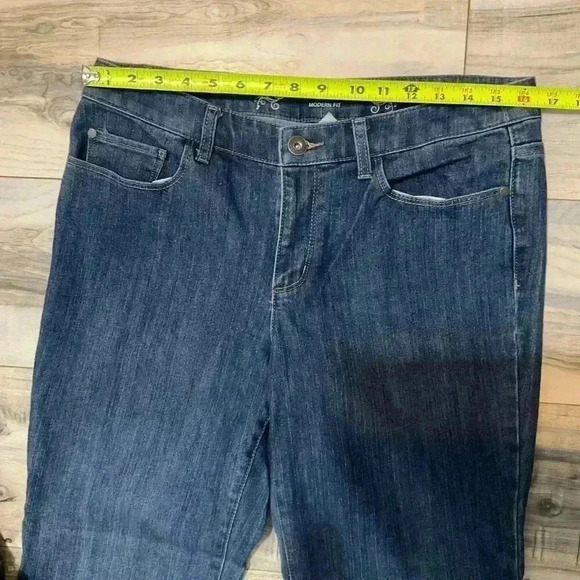 Christopher and Banks modern fit short size 10 blue jeans women’s  - Picture 6 of 6